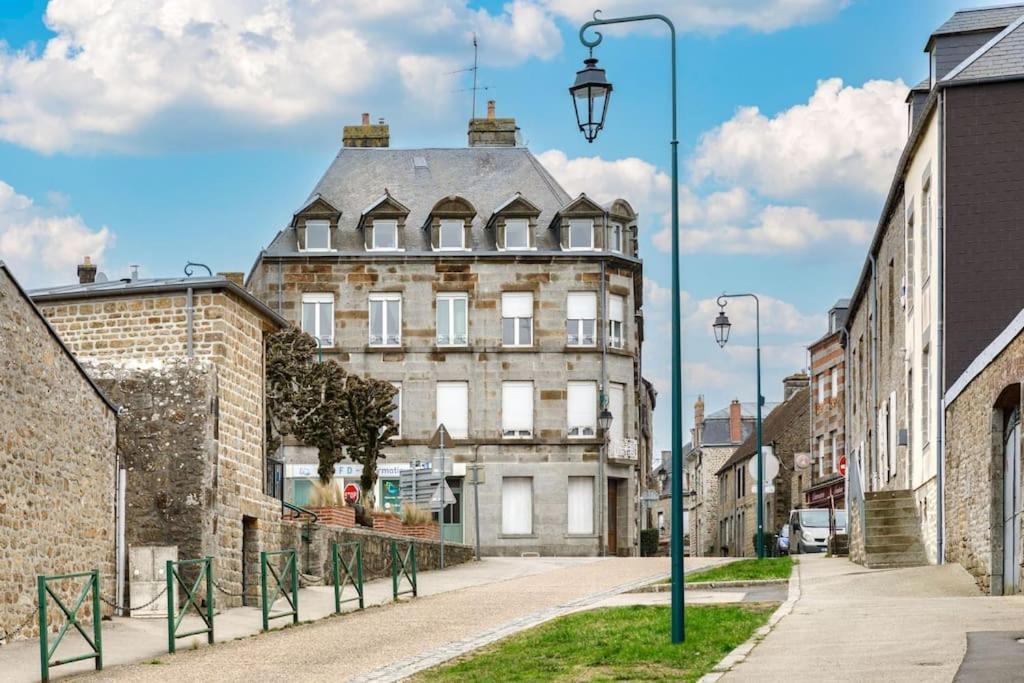 Panorama Sur Le Chateau De Carrouges公寓 外观 照片